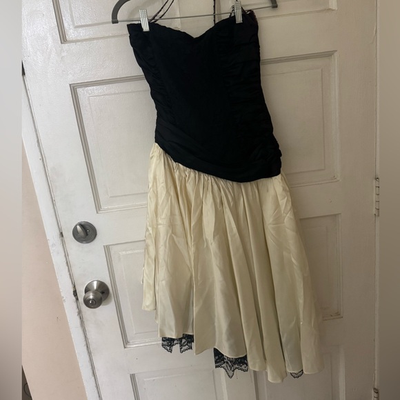 Zum Zum strapless 80s vintage lace formal dress - size 4 - Picture 6 of 6